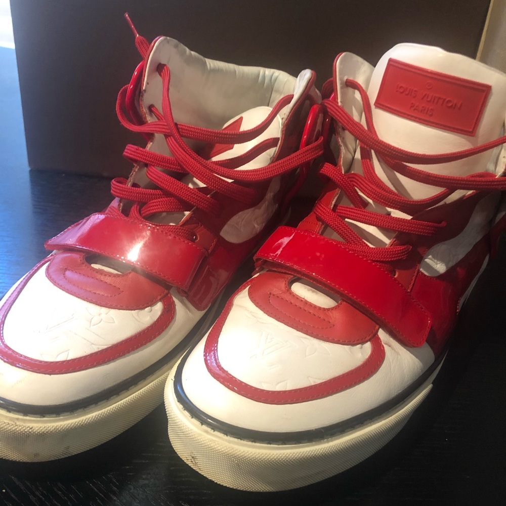 Louis Vuitton  authentic sneakers 9.5US